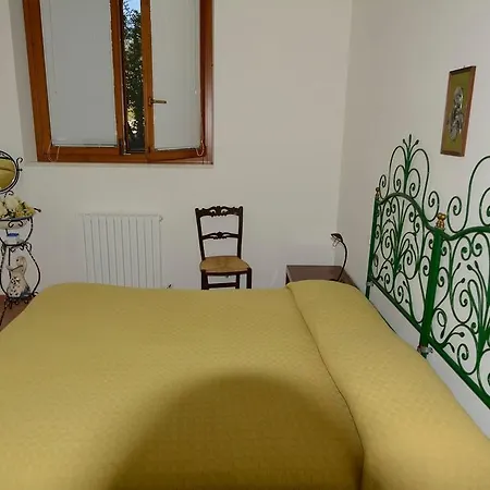 Nunzia *